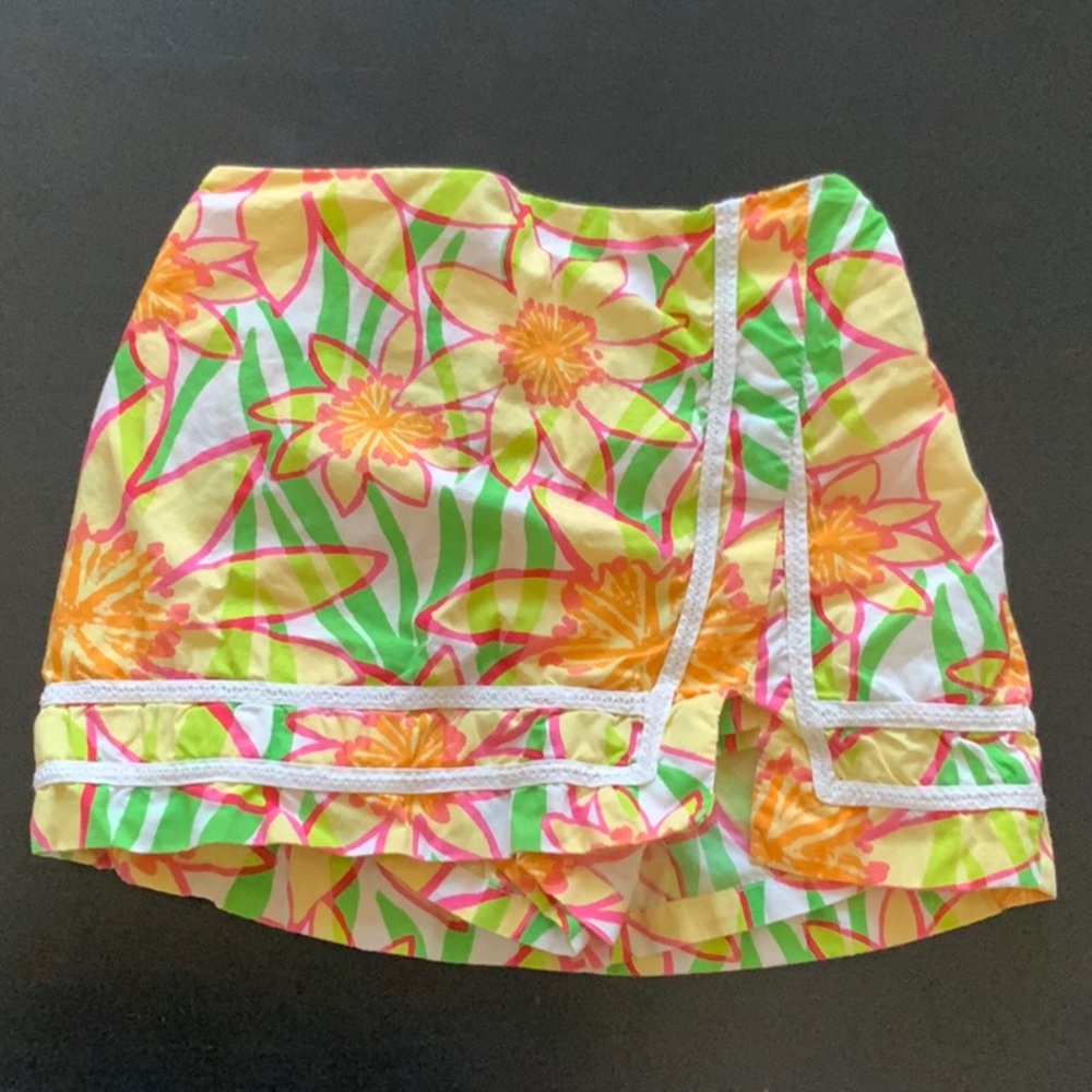 Lilly Pulitzer Wyatt sunflower skort skirt.